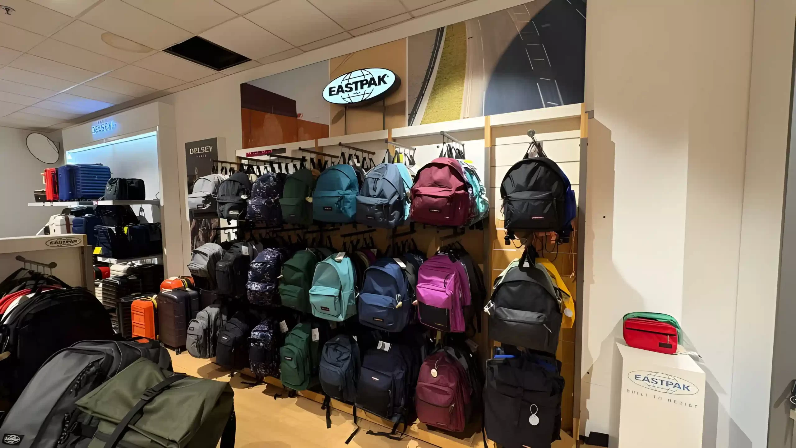Banner 1 scaled - Eastpak Negozio Online Italia