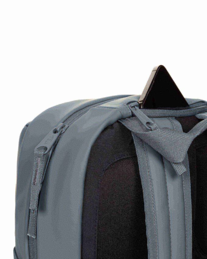 BORSA TECUM